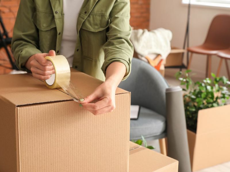what to do with old stuff Helpful advice on how to repurpose items that are no longer of use to you. We provide tips on upcycling and recycling projects that can be done at home and offer ideas for donating old clothes, furniture, appliances and other goods to those in need.